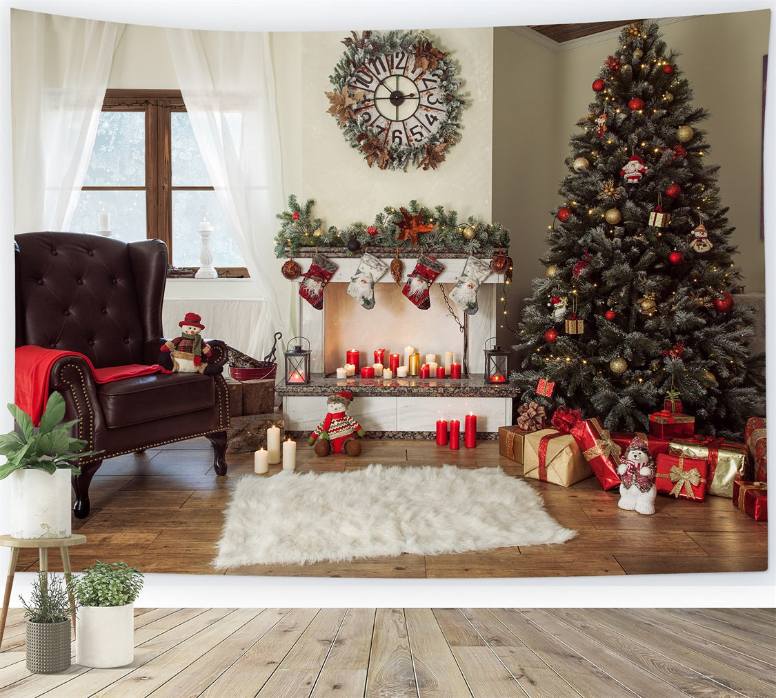 Classico Albero Di Natale E Accogliente Poltrona Sullo Sfondo BRP8-310