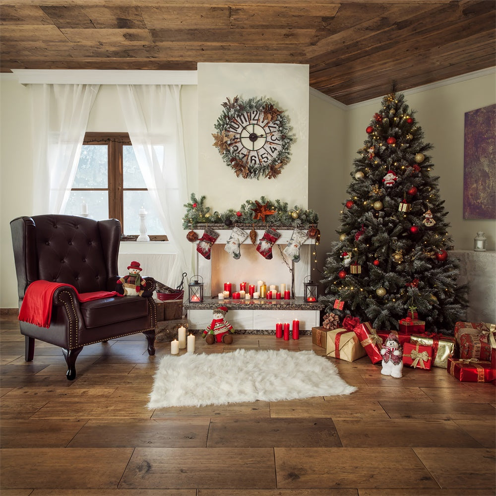 Classico Albero Di Natale E Accogliente Poltrona Sullo Sfondo BRP8-310