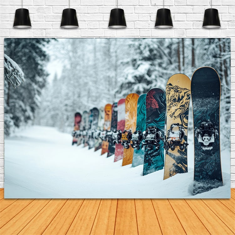 Snowboard Colorati Sullo Sfondo Della Foresta Innevata Invernale BRP9-303