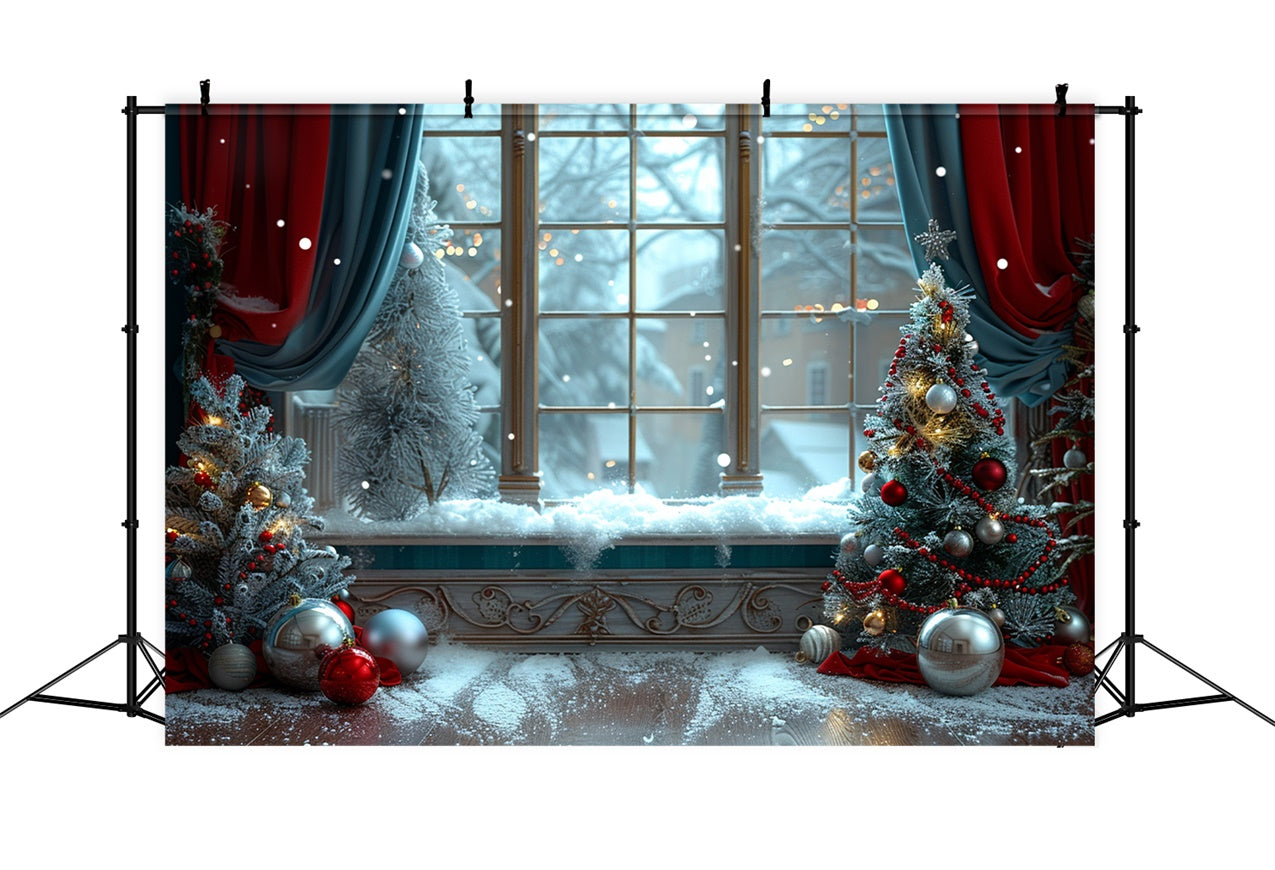 Finestra Innevata Con Sfondo Di Alberi Di Natale Decorati BRP9-92