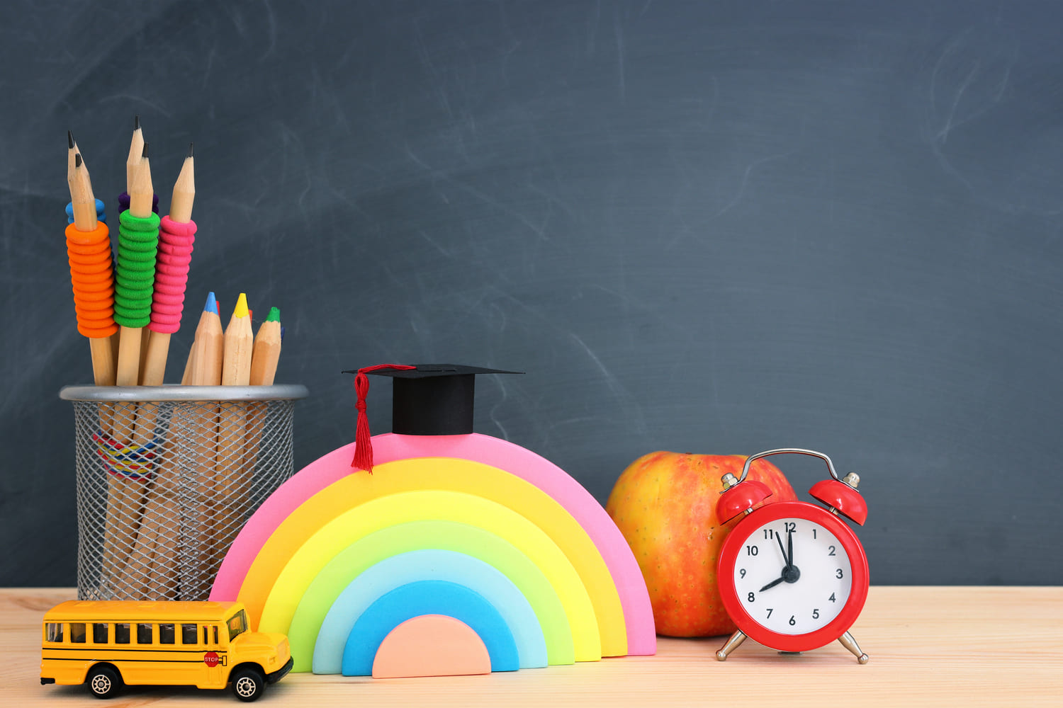 Sfondo Di Matite Da Scrivania In Legno Per Il Ritorno A Scuola DBD7-11
