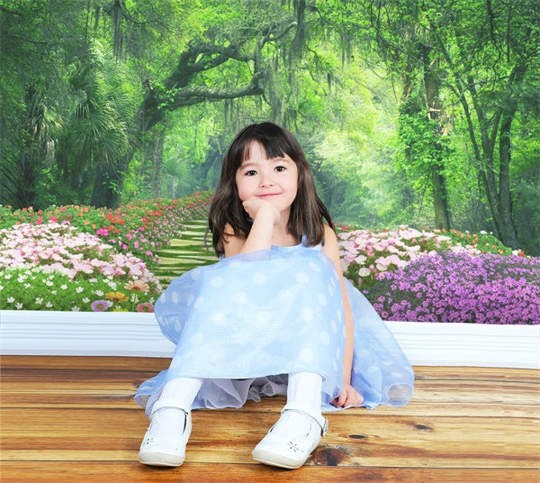 Fiori Primaverili Che Circondano Il Sentiero Foresta Mistica Sullo Sfondo M1-38