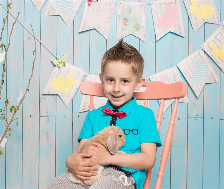 Sfondo Di Bandiere Di Coniglietto Di Nota Da Parete Sul Lungomare Blu Di Pasqua M1-46