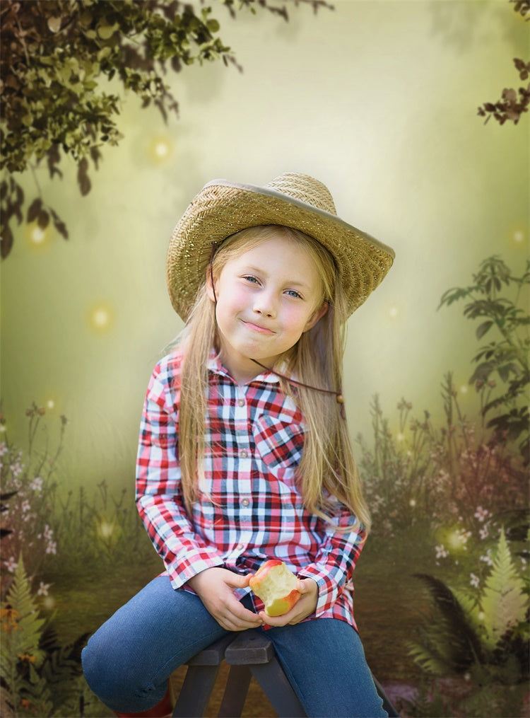 Foresta Nebbiosa E Nebbiosa Del Primo Mattino Con Sfondo Di Fiori M1-66