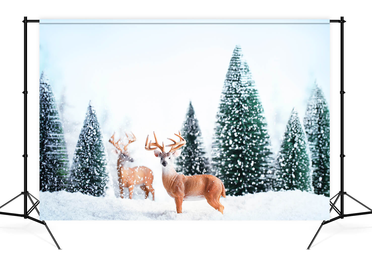 Sfondo Di Paesaggio Di Alci Della Foresta Di Neve Invernale M11-13