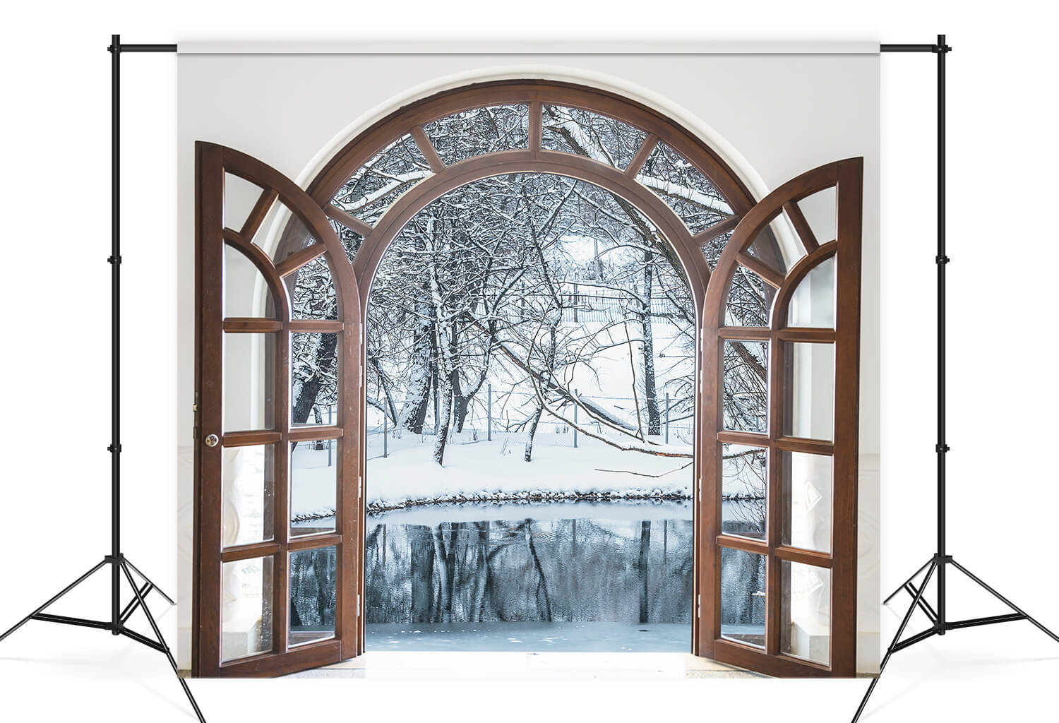 Finestra Ad Arco In Legno Sfondo Foresta Invernale M11-24