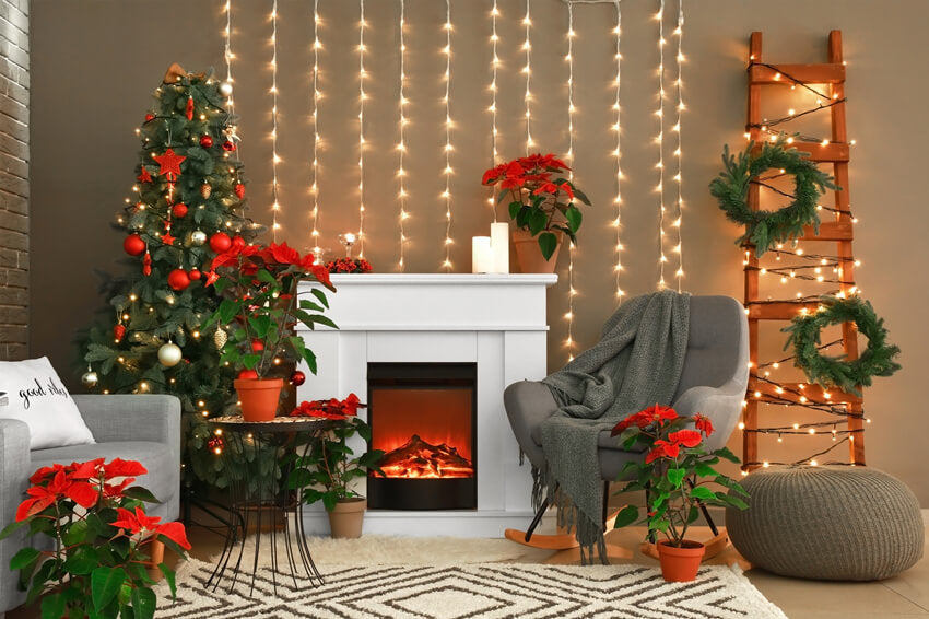 Natale Accogliente Camino Luci Albero Sullo Sfondo M8-69