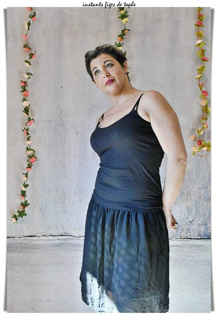 Fotografia Di Ritratto Sfondo Astratto Muro Di Cemento MR-2252