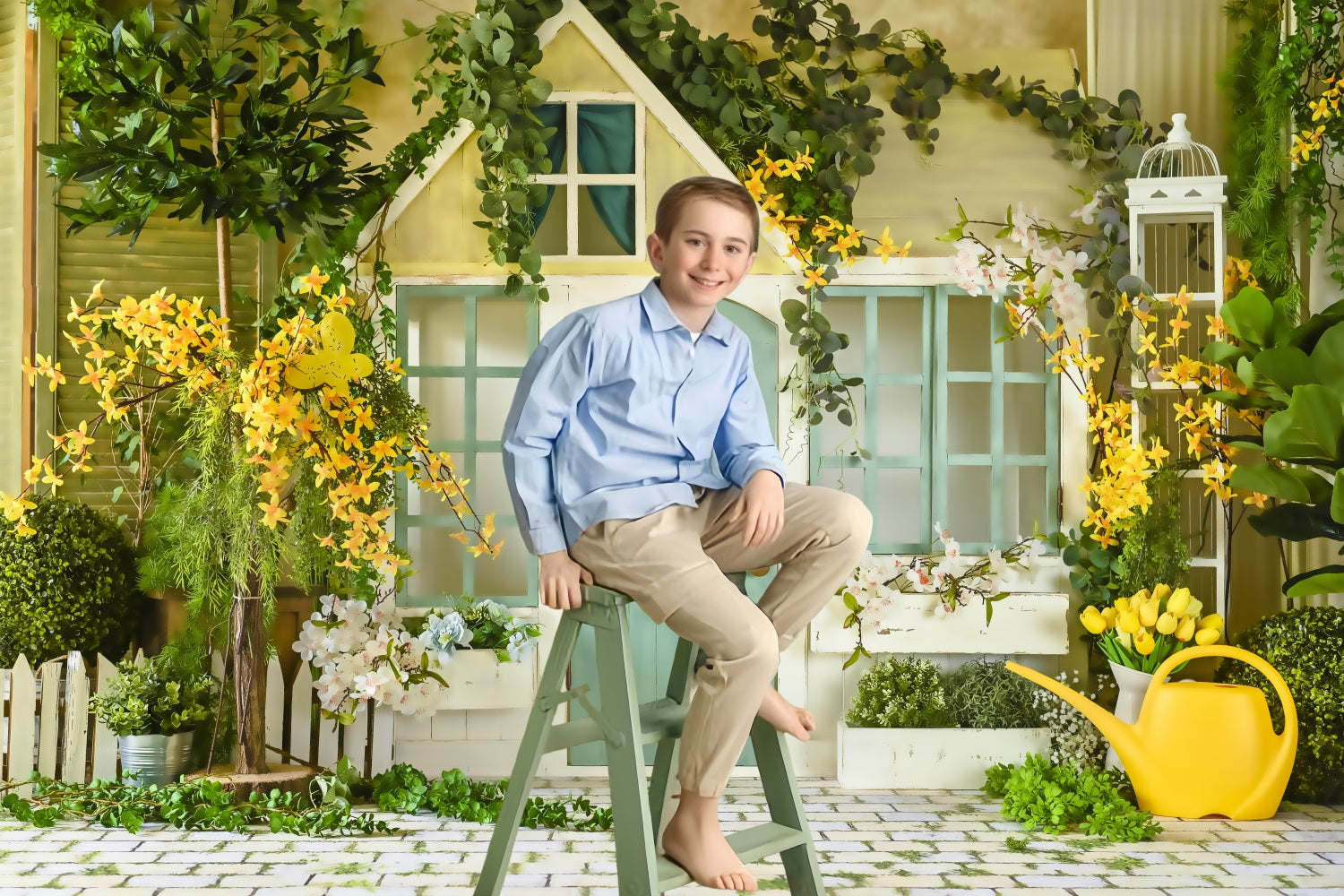 Porta In Legno Fresco Di Primavera Pavimento In Pietra Sfondo Floreale RR3-06