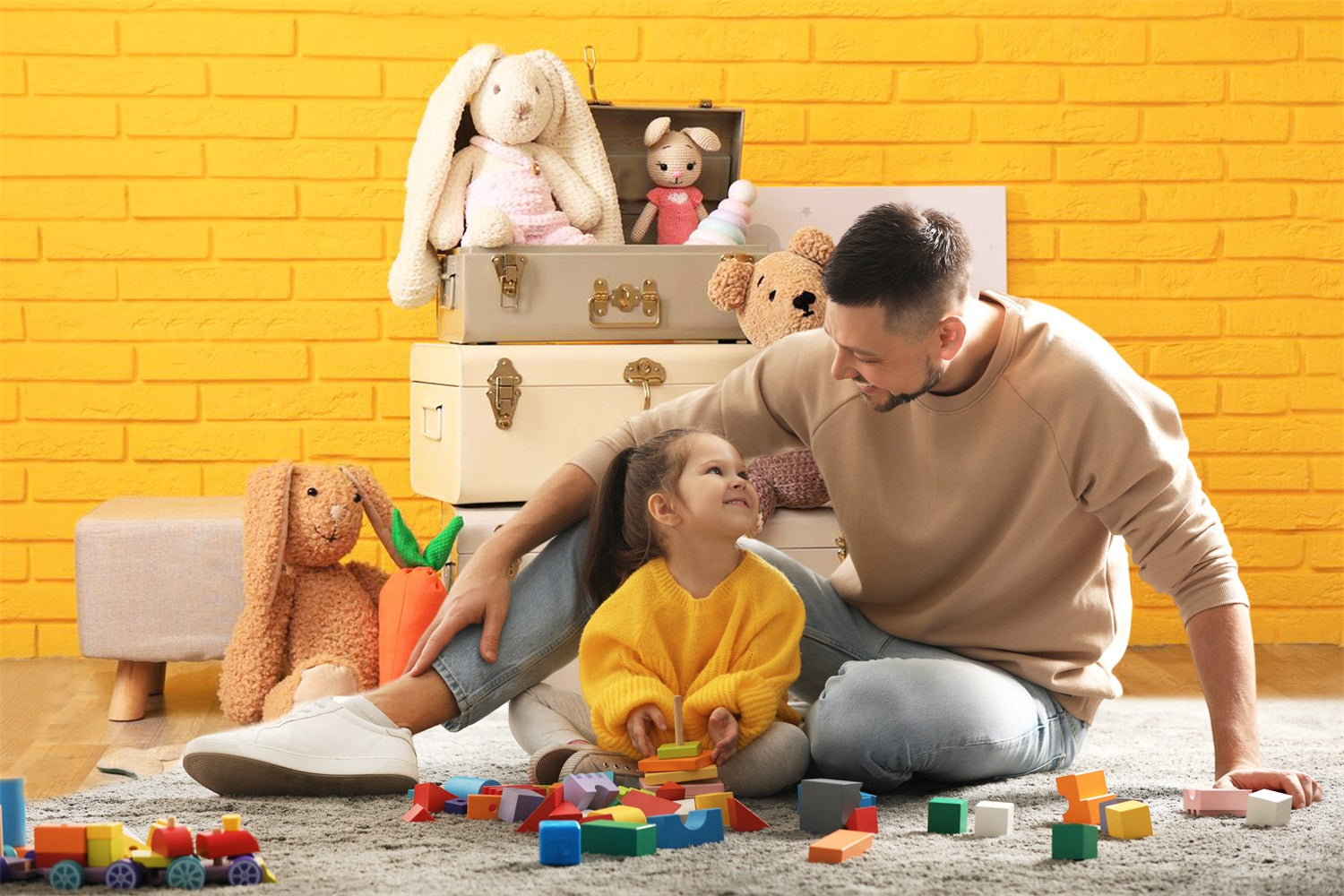 Simpatico Sfondo Per Bambola Di Orso Coniglietto Con Muro Di Mattoni Gialli RR5-12