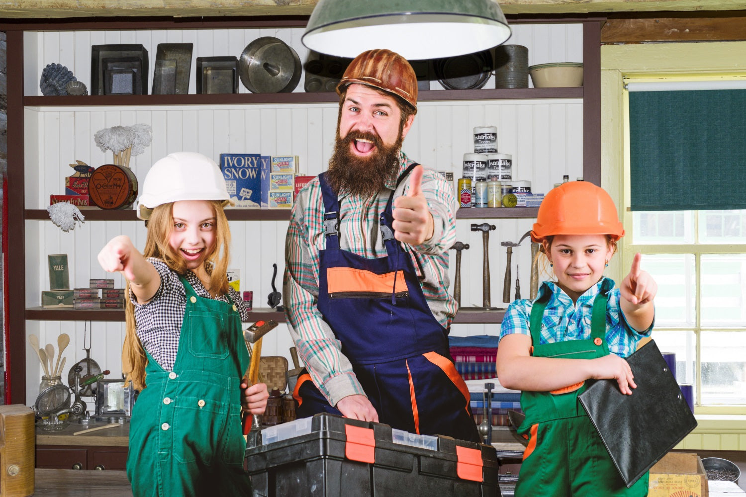 Sfondo Della Stanza Degli Attrezzi Per La Festa Del Papa RR5-15