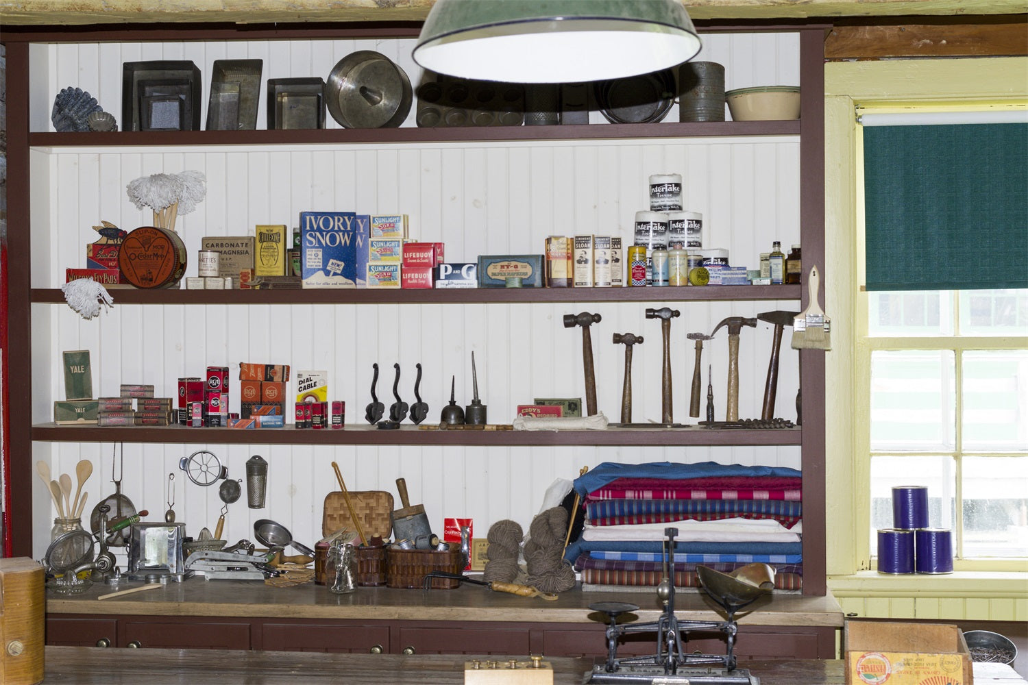 Sfondo Della Stanza Degli Attrezzi Per La Festa Del Papa RR5-15