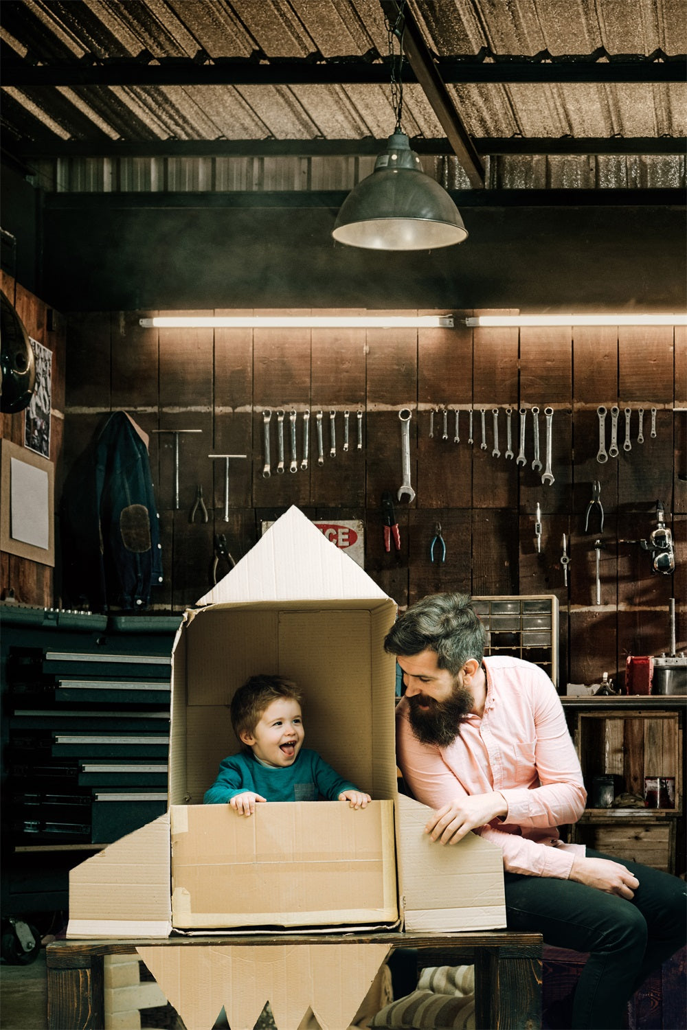 Fondale Per Appendere Gli Strumenti Per La Stanza Degli Attrezzi Per La Famiglia Per La Festa Del Papa RR5-17