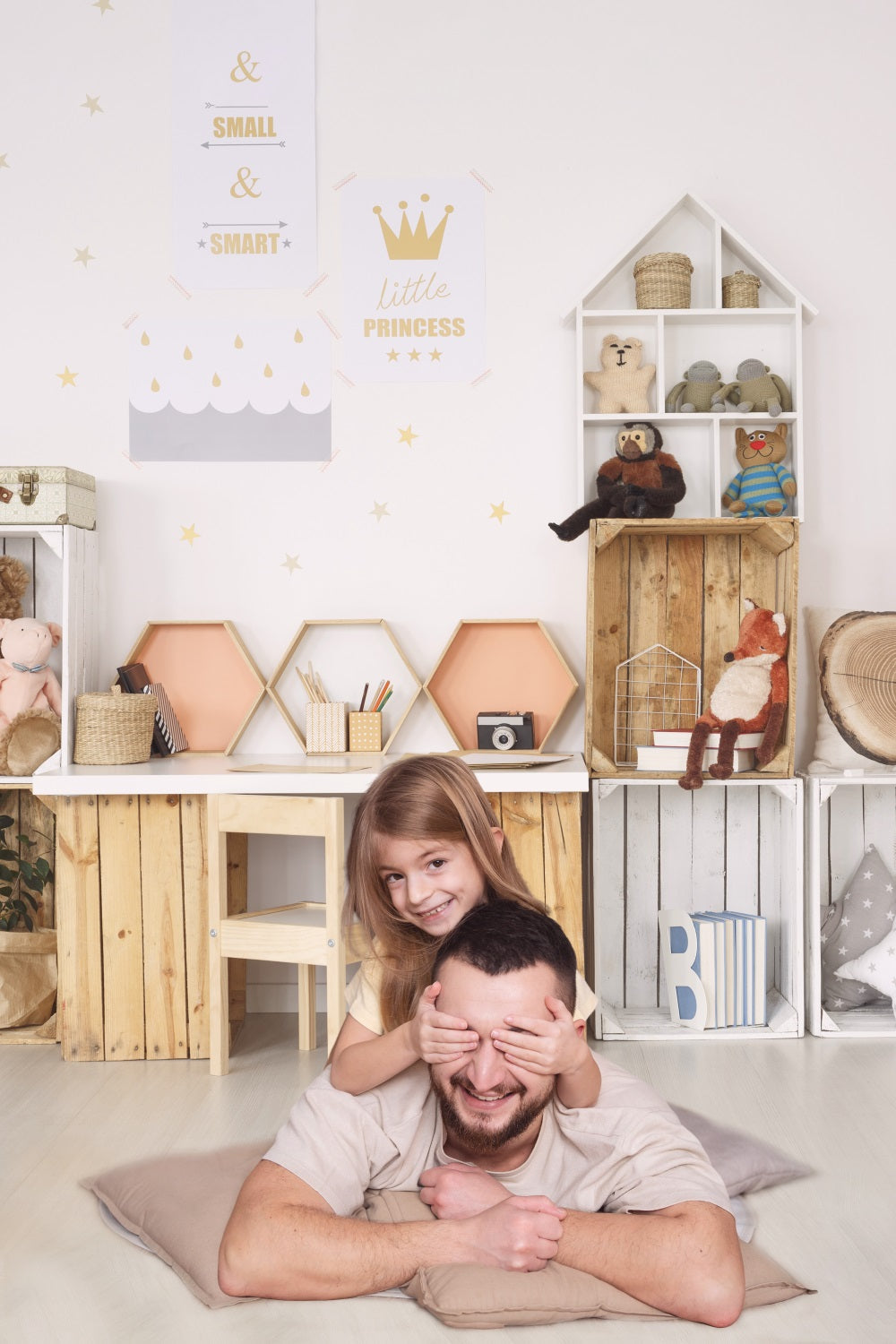 Calda Bambola Da Studio Per Bambini Sfondo Con Lavagna D'Amore RR5-7