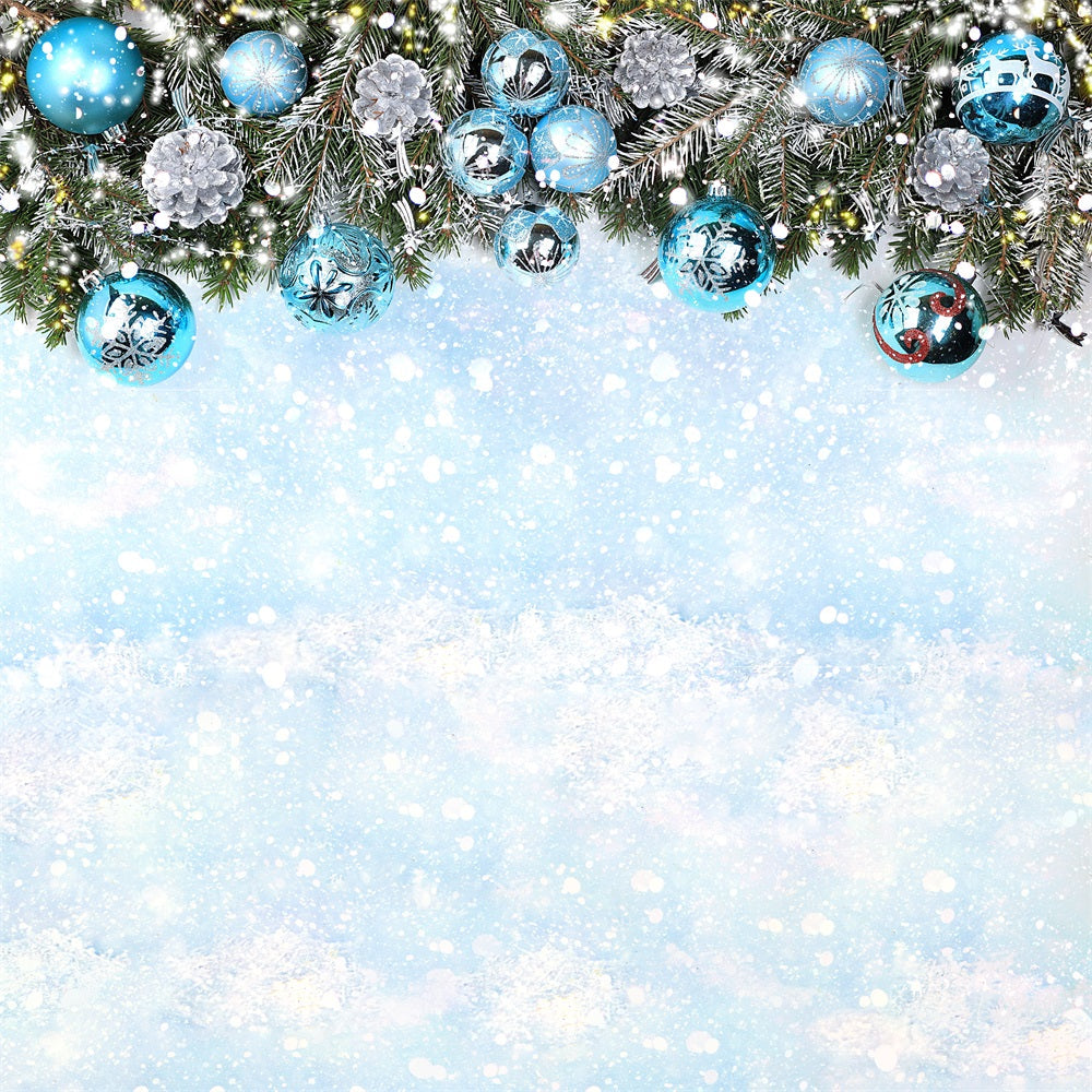 Sfondo Di Ornamenti Blu Con Rami Innevati Di Natale RR8-241