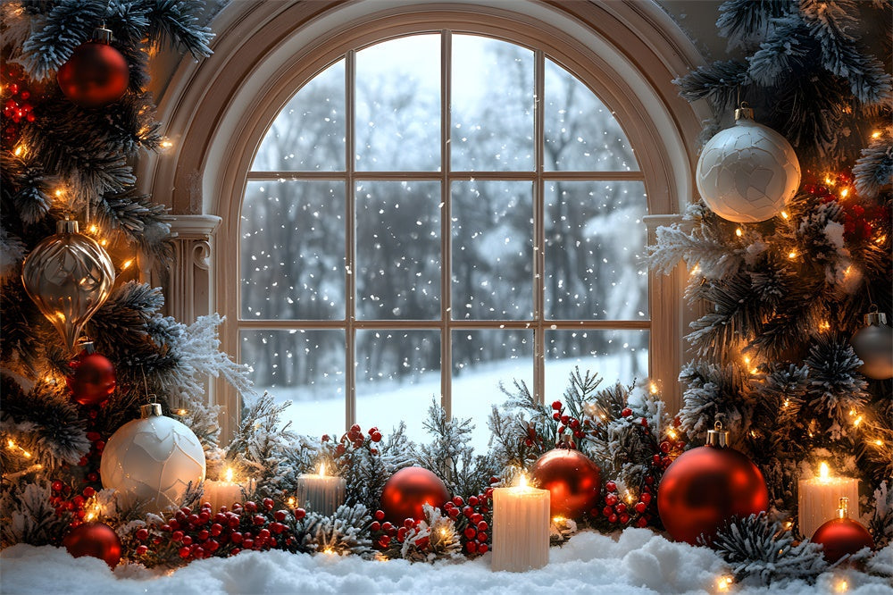 Decorazioni Per Palline Di Natale Sullo Sfondo Della Finestra Con Vista Dei Fiocchi Di Neve RR9-71