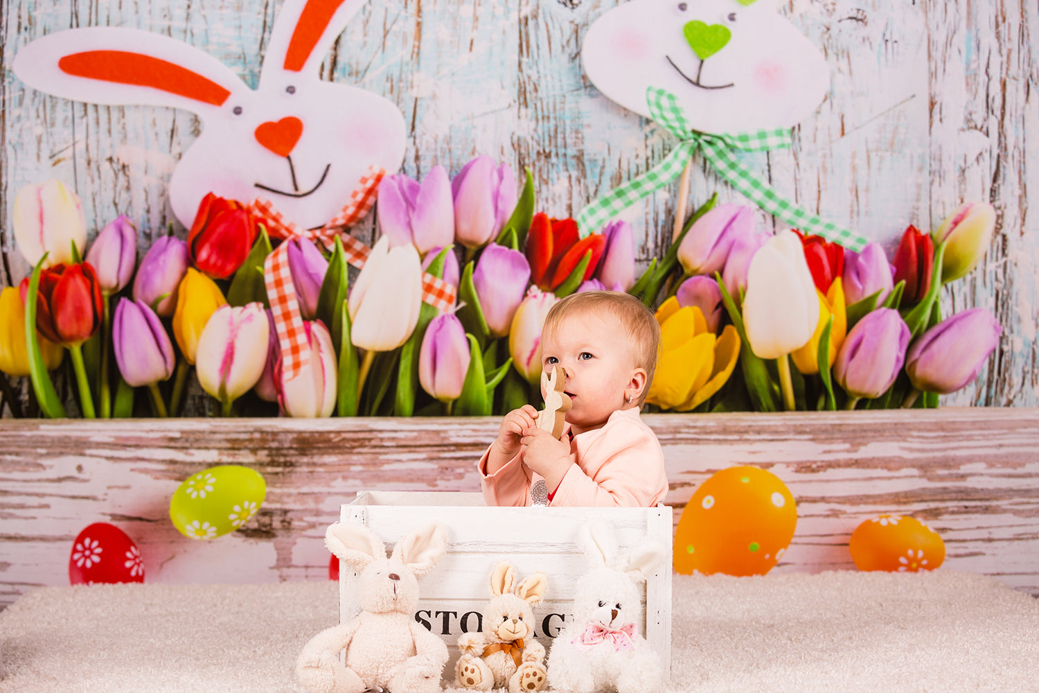 Sfondo Di Decorazioni Di Fiori Primaverili Di Uova Di Pasqua Coniglietto Per Studio Fotografico S-897