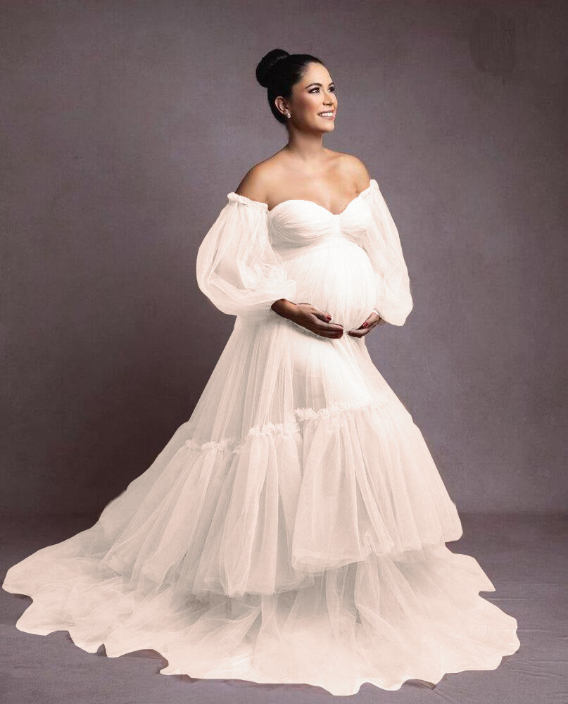 Abito Fotografico Di Maternita A Trapezio Con Coda Piccola E Volant Con Maniche A Lanterna In Rete RB16