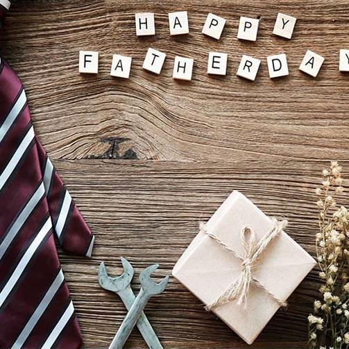 Sfondo Per La Festa Del Papa Sfondo Marrone G-337