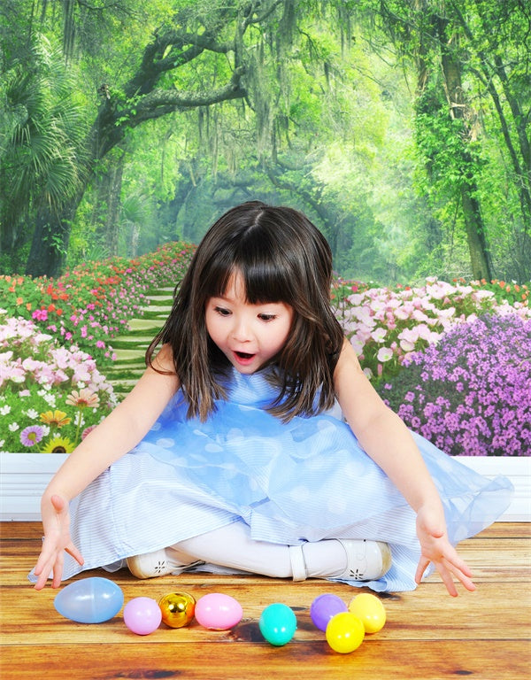 Fiori Primaverili Che Circondano Il Sentiero Foresta Mistica Sullo Sfondo M1-38