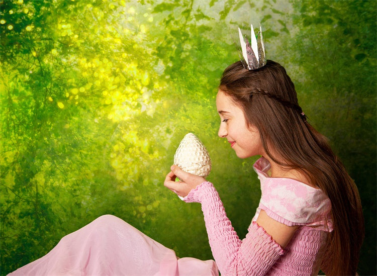 Sfumatura Artistica Primaverile Di Verde Intrecciata Attraverso Lo Sfondo Della Luce Solare M1-61