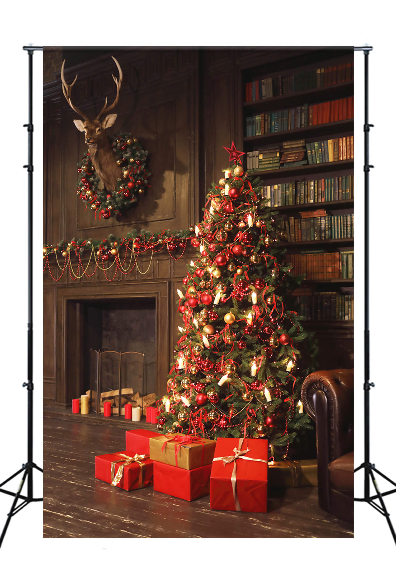 Regali Dell'Albero Di Natale Decorati Con Caminetto Sullo Sfondo M10-19