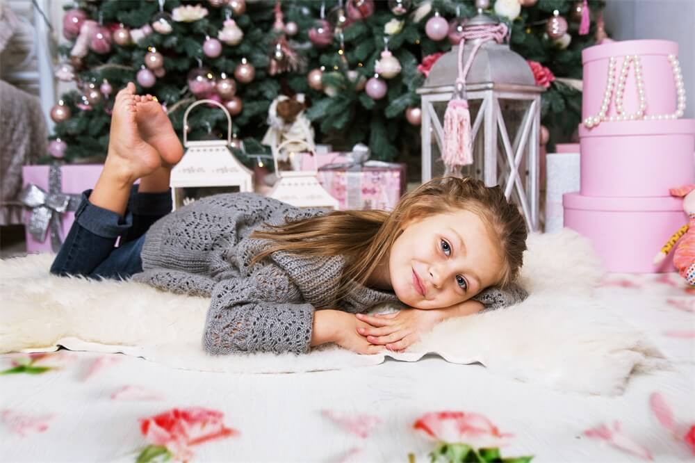 Sfondo Romantico Pavimento Bianco Con Petali Sparsi Di Rose Rosa Di San Valentino M12-10