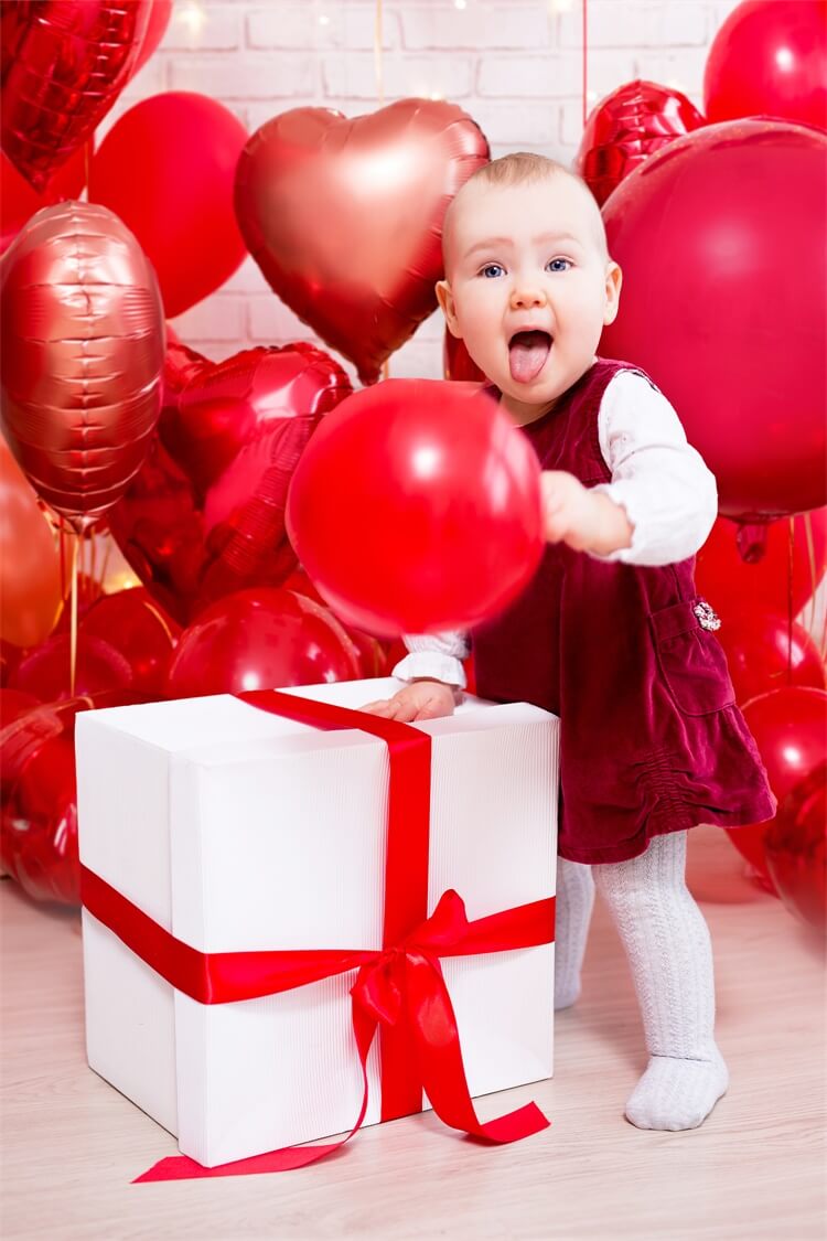 Sfondo Della Stanza Con Muro Di Mattoni Bianchi A Forma Di Palloncino Con Cuore Rosso Di San Valentino M12-12