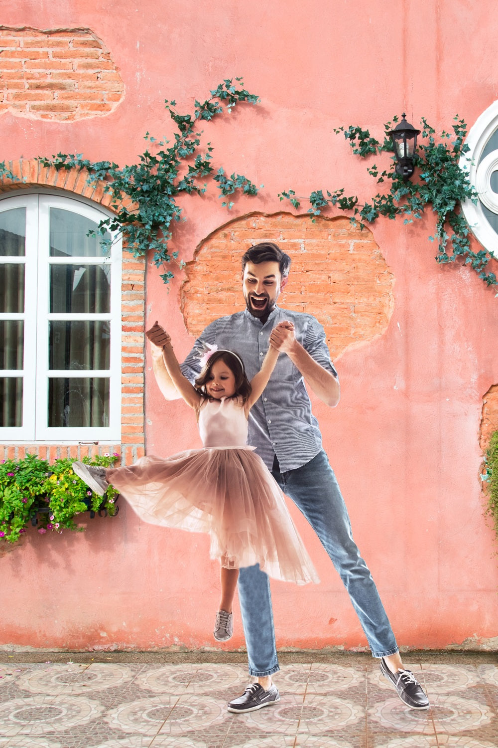 Sfondo Di Strada Bianca Con Muro Di Mattoni Rosa RR5-8