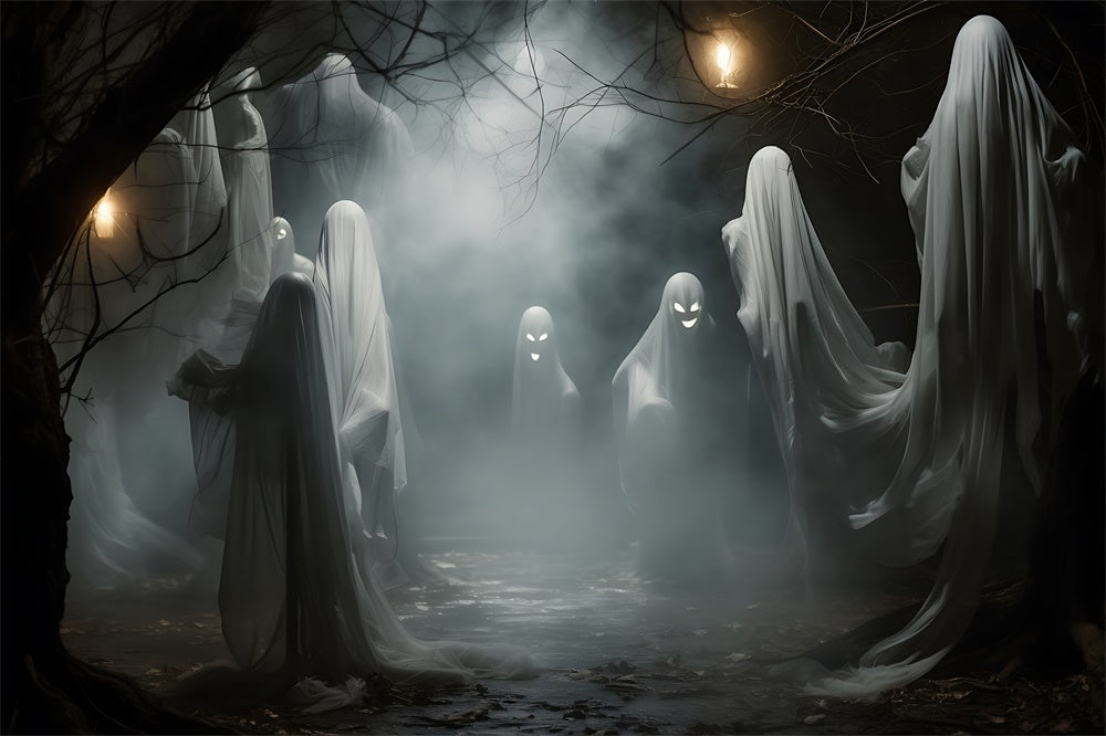 Sfondo Del Fantasma Spaventoso Della Notte Nebbiosa Di Halloween RR7-463