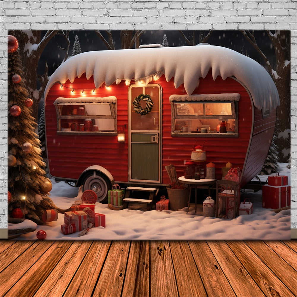Sfondo Di Camper Rosso Natalizio Nella Foresta Innevata RR7-753