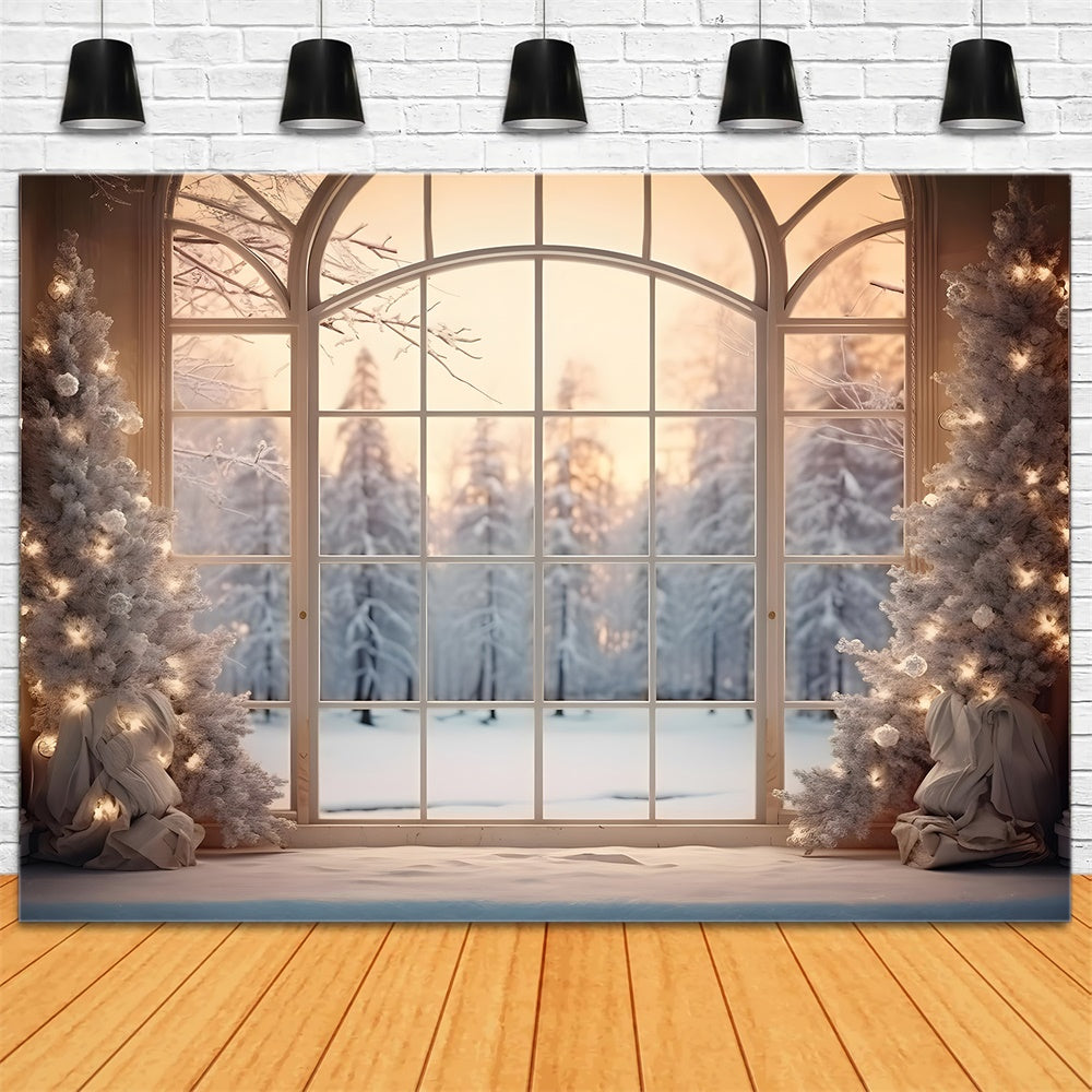 Sfondo Della Foresta Di Neve Della Finestra Dell'Albero Di Natale RR7-833