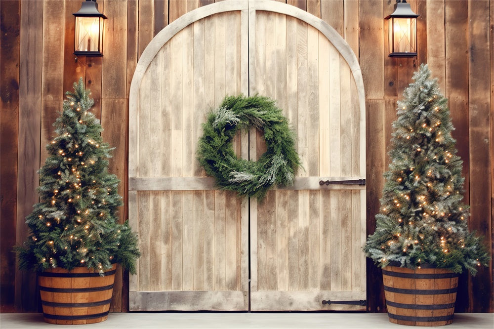 Sfondo Di Alberi Illuminati Da Una Porta Rustica Di Natale RR8-178