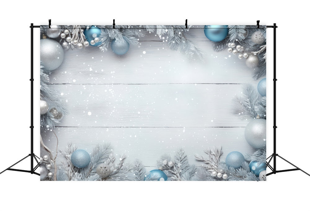 Ghirlanda Natalizia In Legno Bianco Sullo Sfondo RR8-240