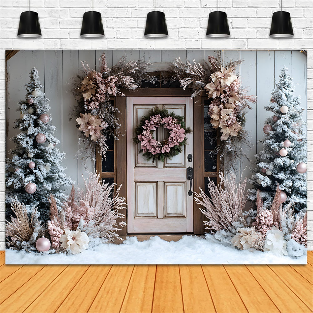 Sfondo Di Alberi Con Ghirlanda Da Muro Per Porta Decorata Con Decorazioni Natalizie RR9-48